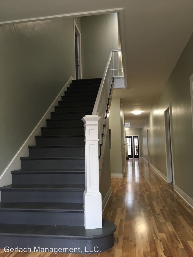 Building Photo - 4933 Echo St