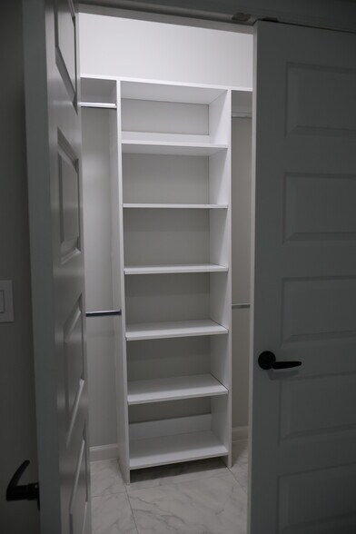 spare bedroom closet - 1005 Hidden Hills St