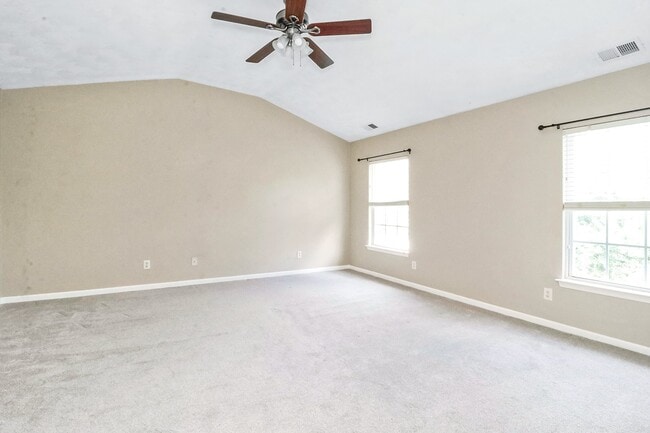 Building Photo - 1000 Pershing Ct