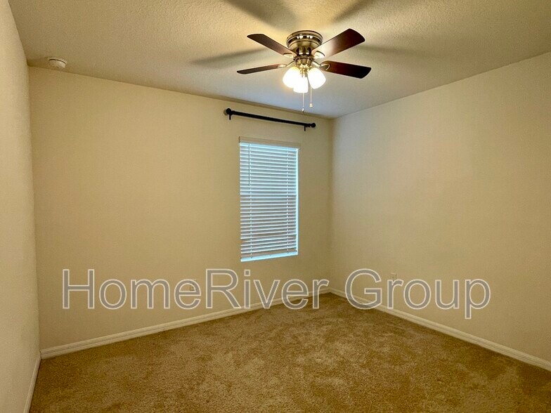 Building Photo - 9232 Watolla Dr
