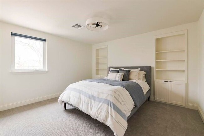 Building Photo - 4 Bedroom 2.5 Bath 2 Car Garage in Quail C...