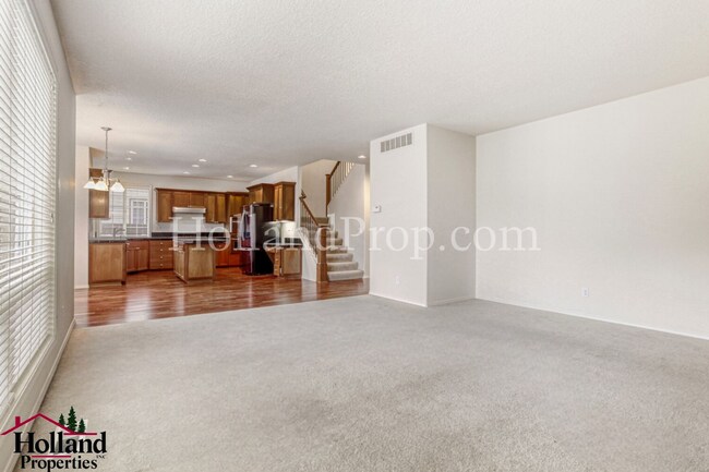 Building Photo - Gorgeous Single-Family Home with Central A/C!