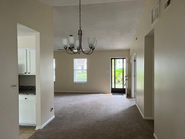 Building Photo - Age 55+ Community - Pet-friendly, 2 Bedroom, 1.5 Bath Home with Carolina Room in Murrells Inlet!