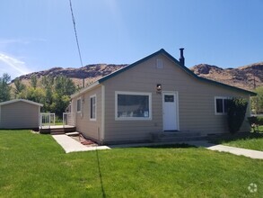 Building Photo - Occupied, do not disturb tenants.  Naches ...