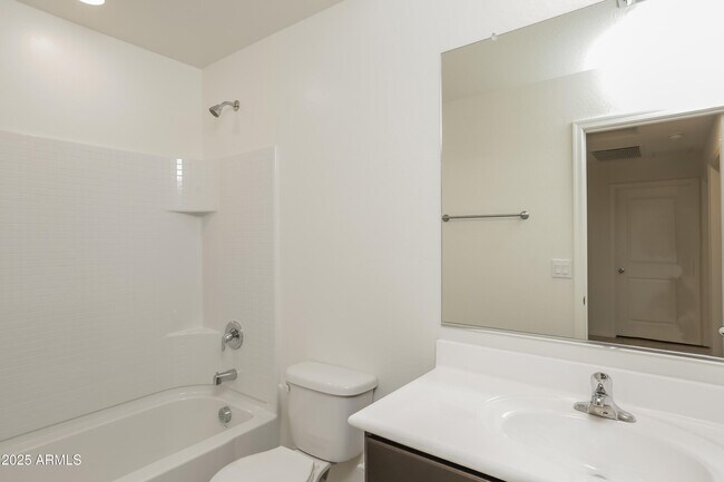 Building Photo - 9004 S 254th Dr