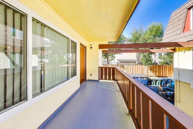 Building Photo - 1283 Ayala Dr