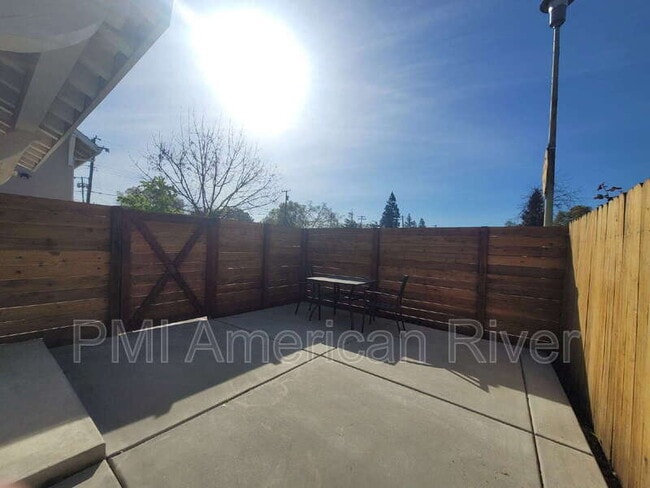 Building Photo - 3825 7th Ave