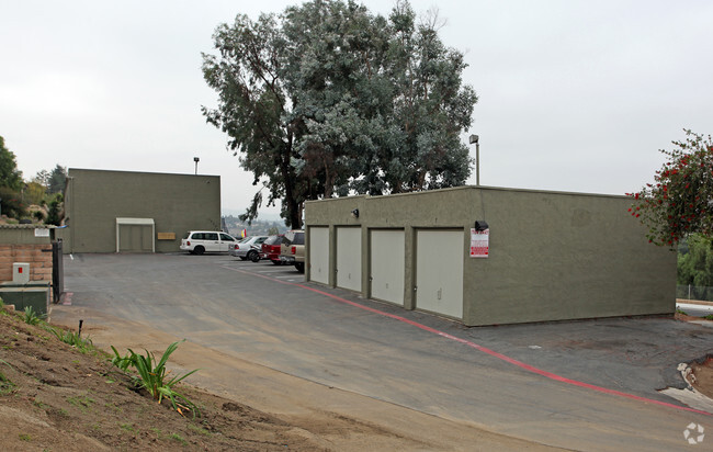 Building Photo - Sunglen Vista