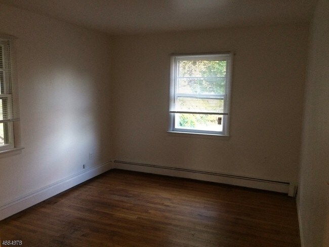 Building Photo - 30 Andrea Dr