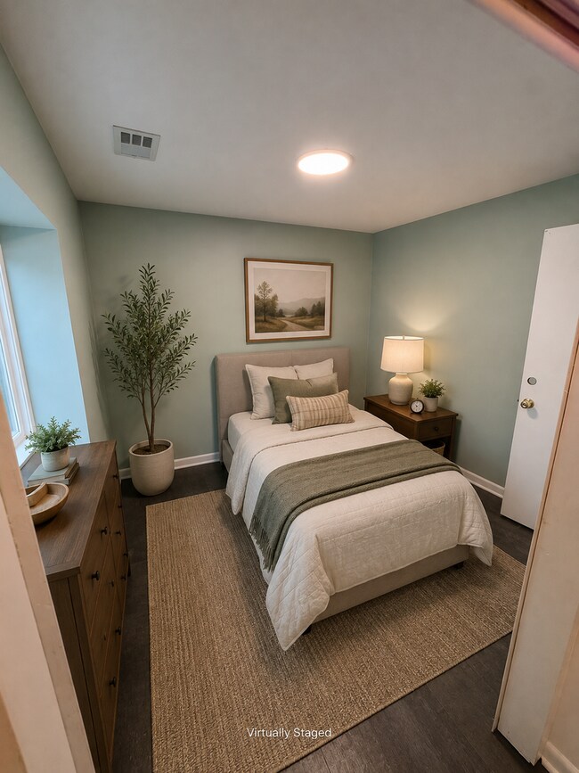 Building Photo - Spacious 4-Bedroom Home with 2 Kitchens | West Ann Arbor