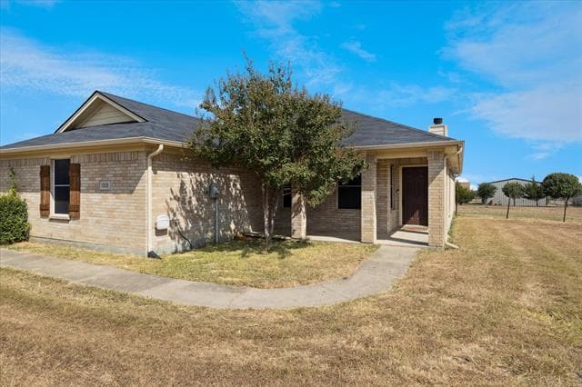 Building Photo - 1008 Chestnut Dr