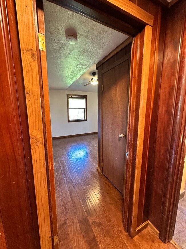 Building Photo - Sunny Fieldbrook 2 Bedroom House – Cat Friendly