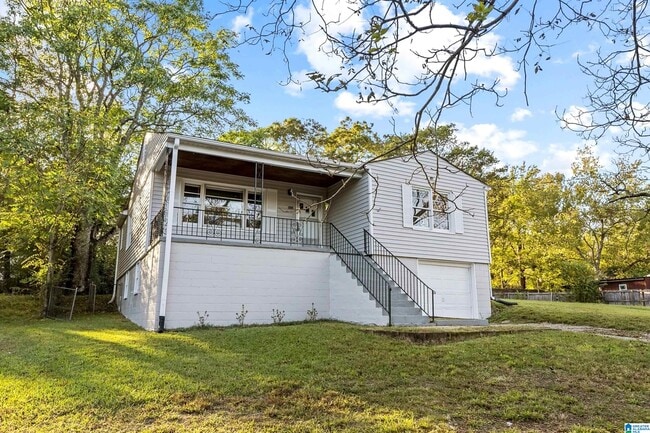 Building Photo - 932 5 Mile Rd