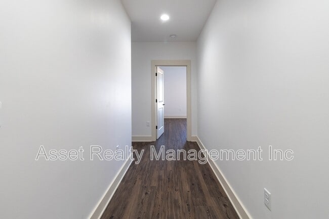 Building Photo - 1110 Franck St