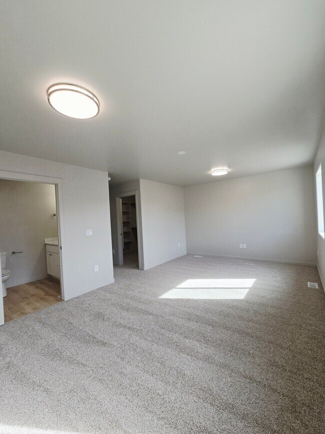 Building Photo - 2786 Caspian Wy