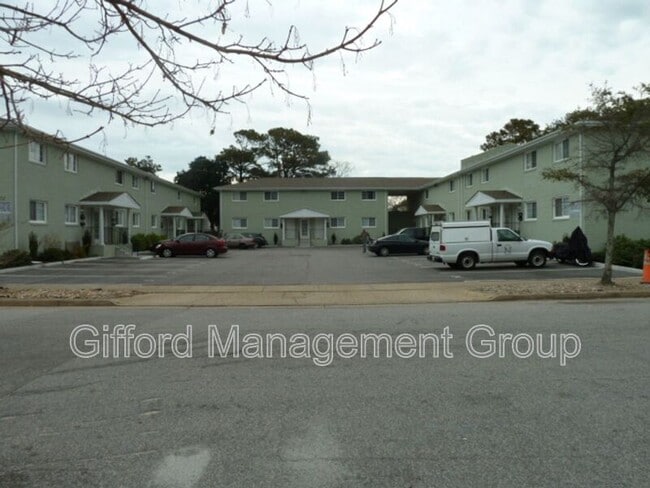 Building Photo - 9628-9632 12th Bay St