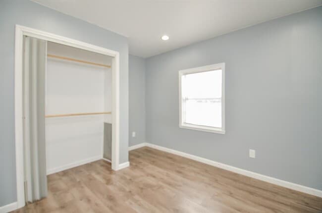 Building Photo - 2706 Sledge St