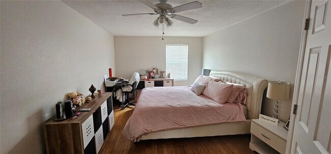 Building Photo - 8821 Coral Palms Ct