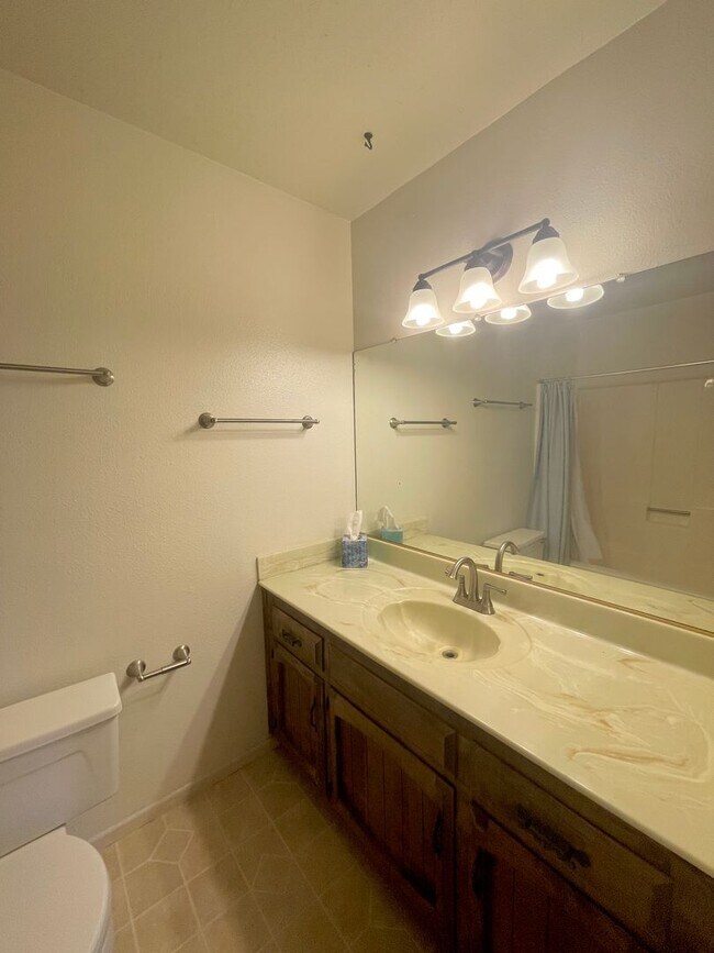 Building Photo - 2 bedroom 2 bathroom Heritage Ranch Home Available 9/1/26 **Do Not Disturb Tenants**