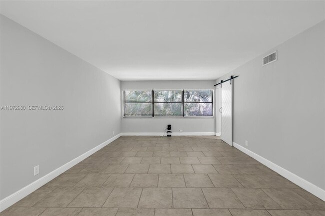 Building Photo - 3014 SW 21st Terrace