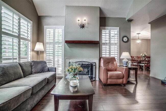 Building Photo - 246 Litchfield Ln