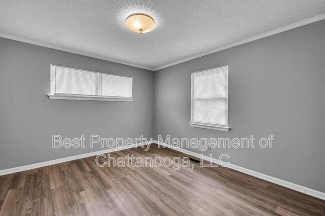 Building Photo - 5506 Sunnydell Ln