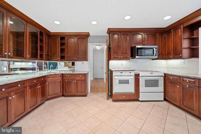 Building Photo - 107 Sorrel Dr