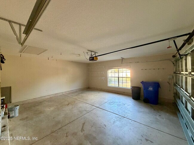 Building Photo - 1228 Loch Tanna Loop