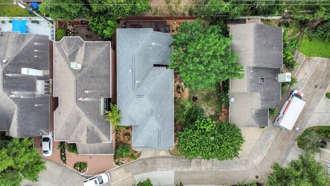 Building Photo - 12906 Kingsbridge Ln