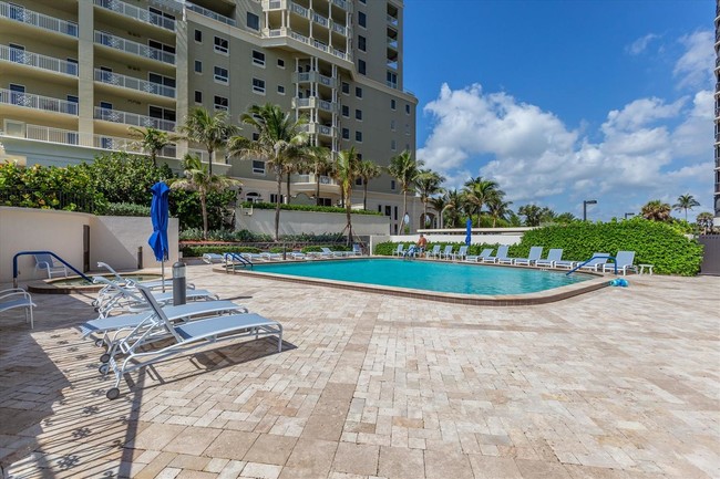 Building Photo - 5380 N Ocean Dr