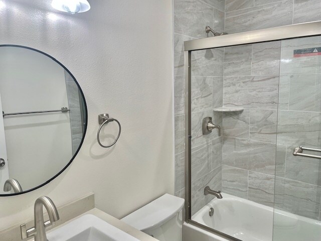 Building Photo - 1089 6th Ave