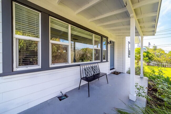 Building Photo - 2464 Jefferson St