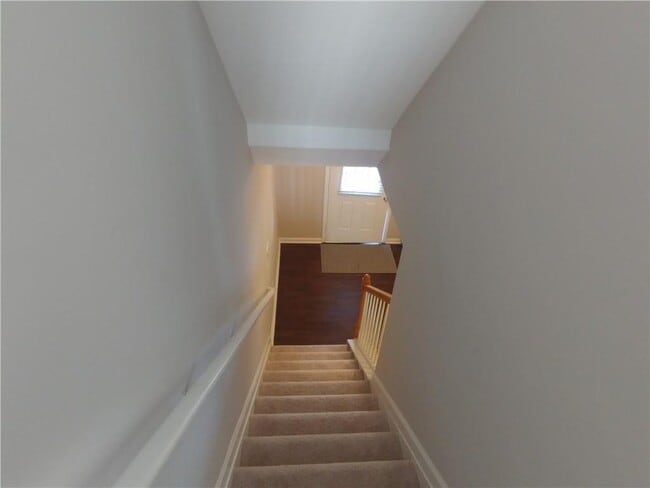 Building Photo - 2214 Landing Walk Dr