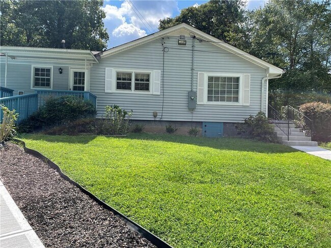 Building Photo - 1595 Bullard Rd