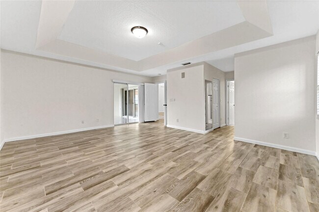 Building Photo - 5606 NW 109th Way