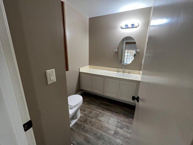 Building Photo - 317 Curie Dr