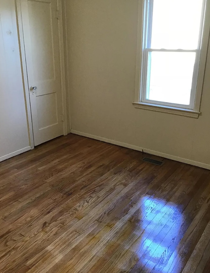 Building Photo - 208 E 34th St