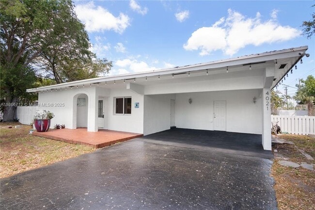 Primary Photo - 4021 SW 1st St