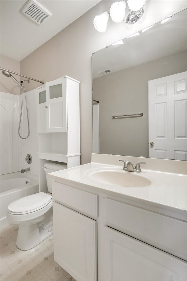 Building Photo - Coming Soon! Spacious 2-Bedroom Townhome in St. Charles, MO