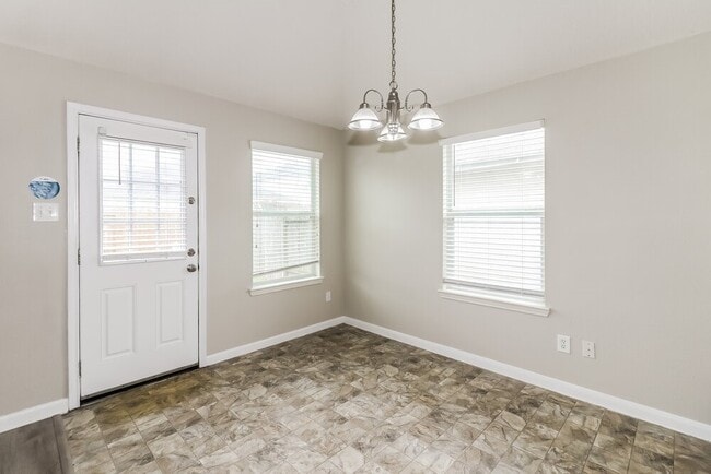 Building Photo - 3623 Elmwood Dale Dr