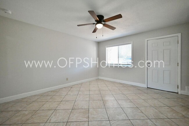 Building Photo - 710 Legion Dr