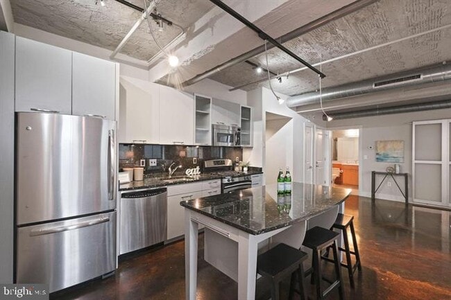 Building Photo - 916 G St NW