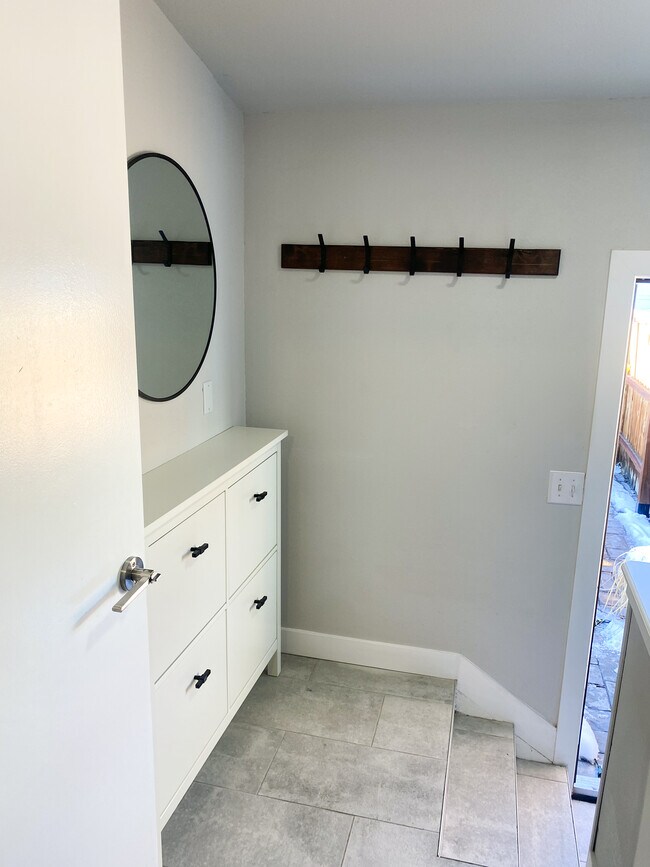 Building Photo - 3009 California St