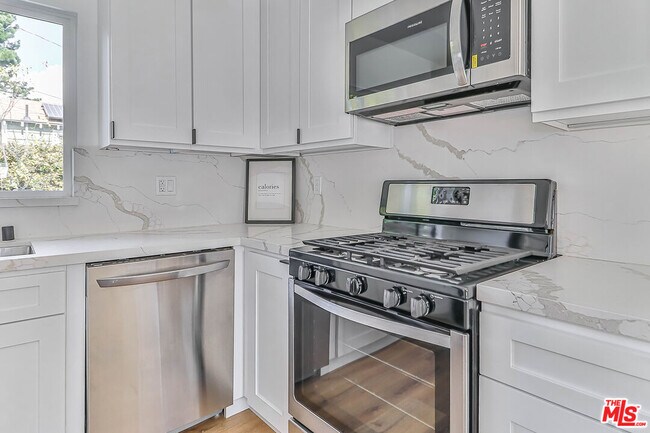 Building Photo - 11801 Albers St