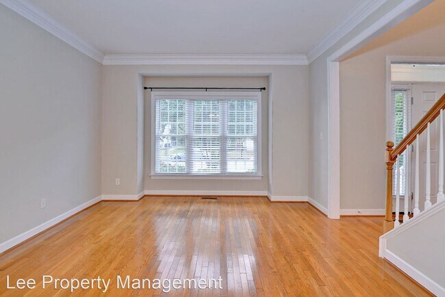 Building Photo - 5 br, 3 bath House - 206 Estons Run