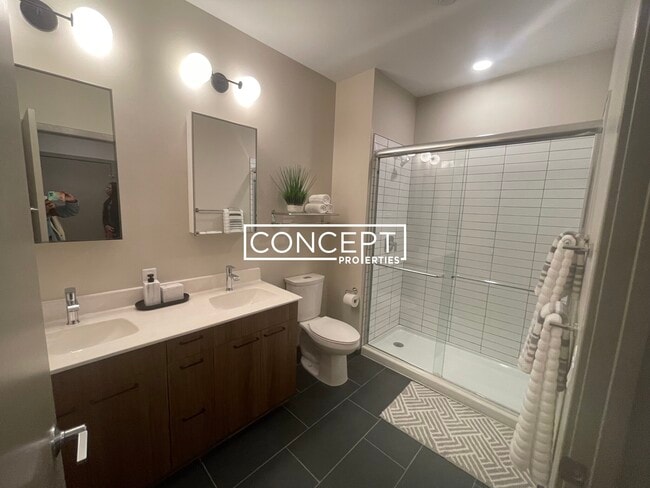 Building Photo - 525 Lincoln St