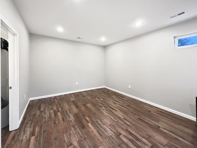 Building Photo - 3 bedroom-Modern Elegance Meets Country Ch...