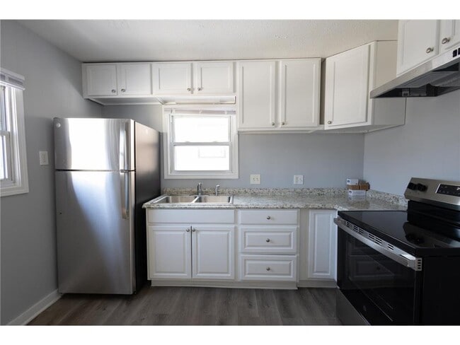 Building Photo - 1168 Lane Pl