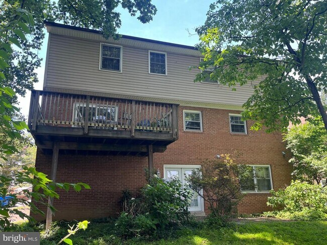 Building Photo - 5310 Danbury Rd