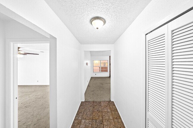 Building Photo - MINUTES FROM LACKLAND, MILES FROM BORING